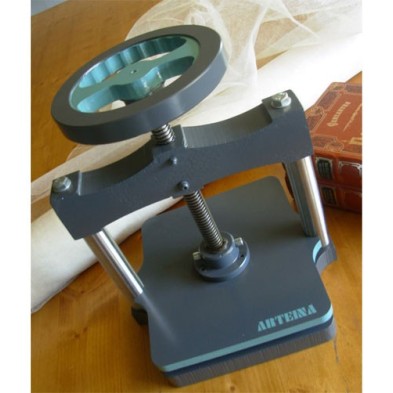 Maneral press 25x30 cm.