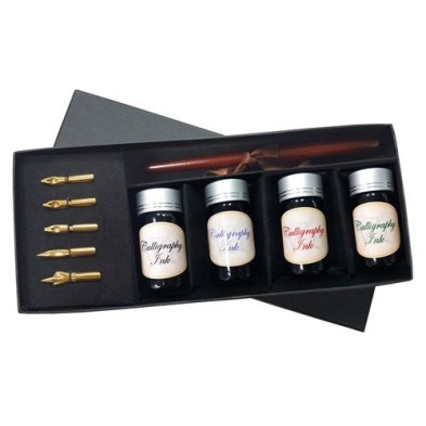 Caligraphy box with 4 colour bottles, 1 handle and 5 nibs. 